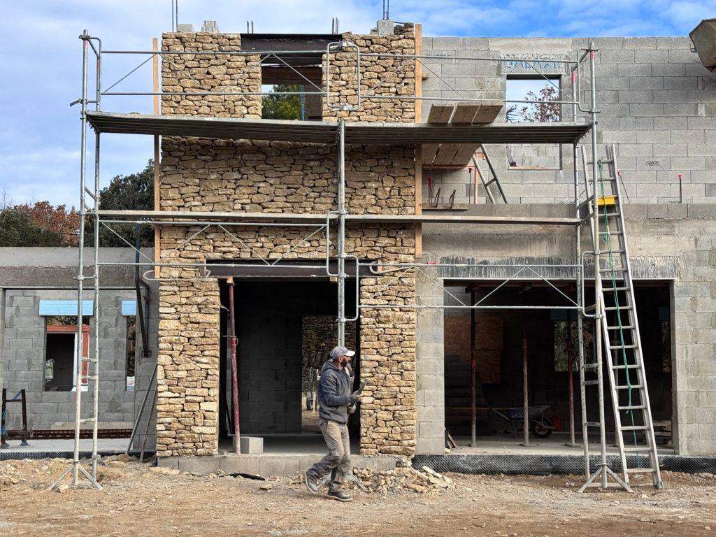 habillage pierres brachet bâtiment